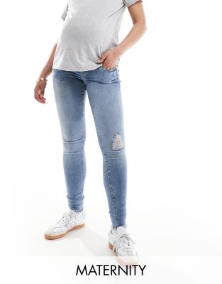 ONLY Maternity - Blush - Skinny-Jeans in Mittelblau mit ausgefranstem Saum