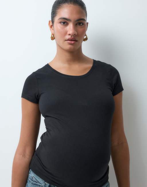 ONLY Maternity lot de 2 t-shirts en noir et blanc, 4 de 4