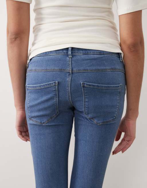 Only Maternity – Niebieskie jeansy push-up z rozszerzanymi nogawkami, 5 z 5