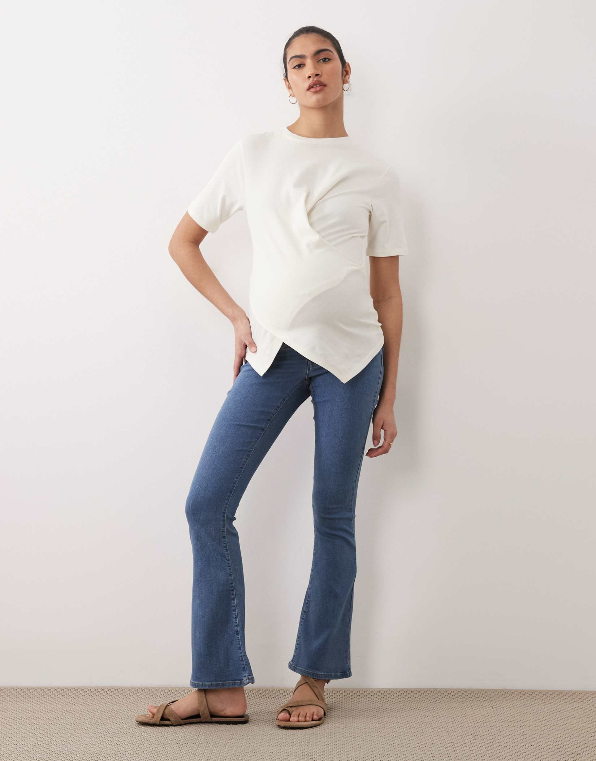 only maternity push-up flared jeans in mid blue