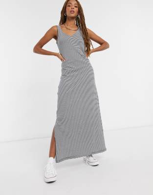 sleeveless v neck maxi dress