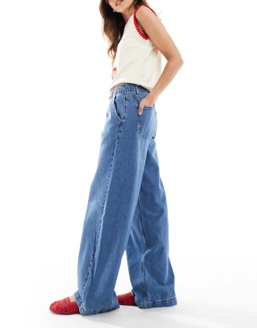 ONLY mid waist wide leg jeans in mid blue, 2 of 5