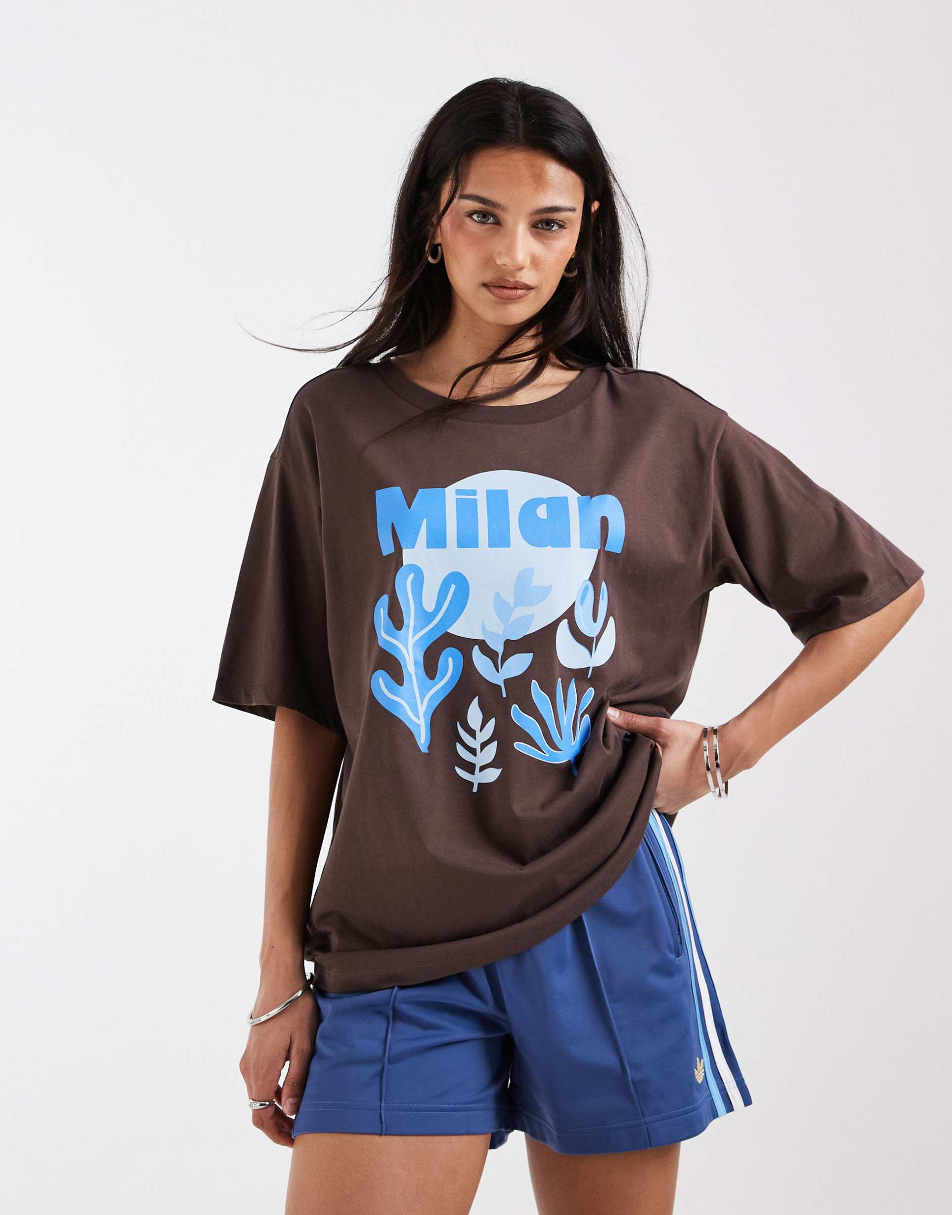 only milan graphic oversized fit t-shirt in brown