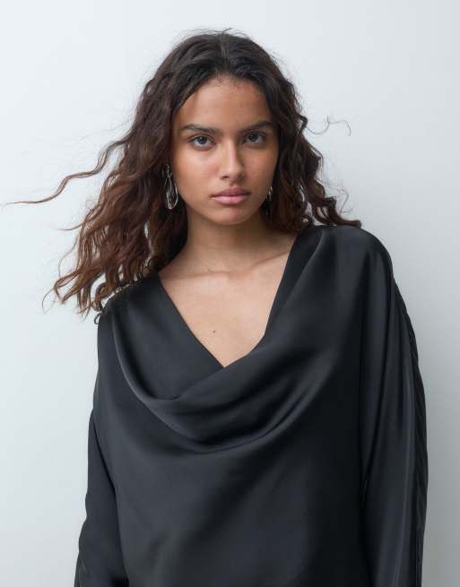 Only mini-robe en satin à col bénitier et dos nu, 2 de 4
