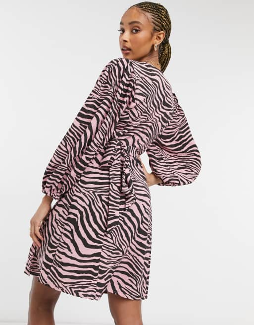 Only - Minikjole med slå-om i lyserøde zebrastriber, 2 af 4