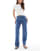 Thumbnail 1 van 5