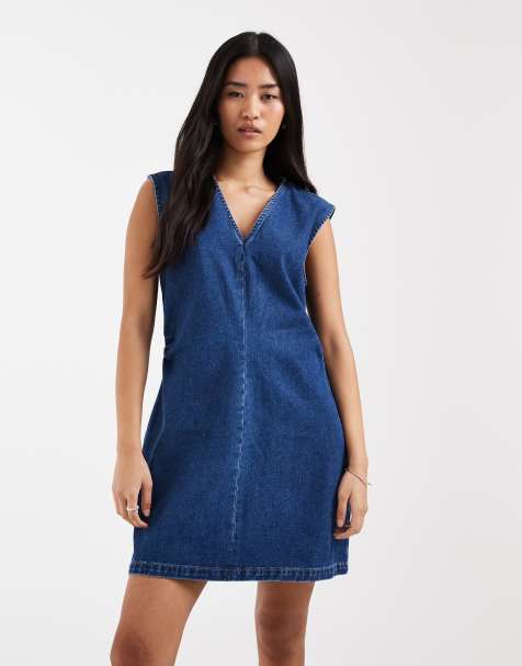 ONLY – Mörkblå, kort shiftklänning i denim med v-ringning - view 1