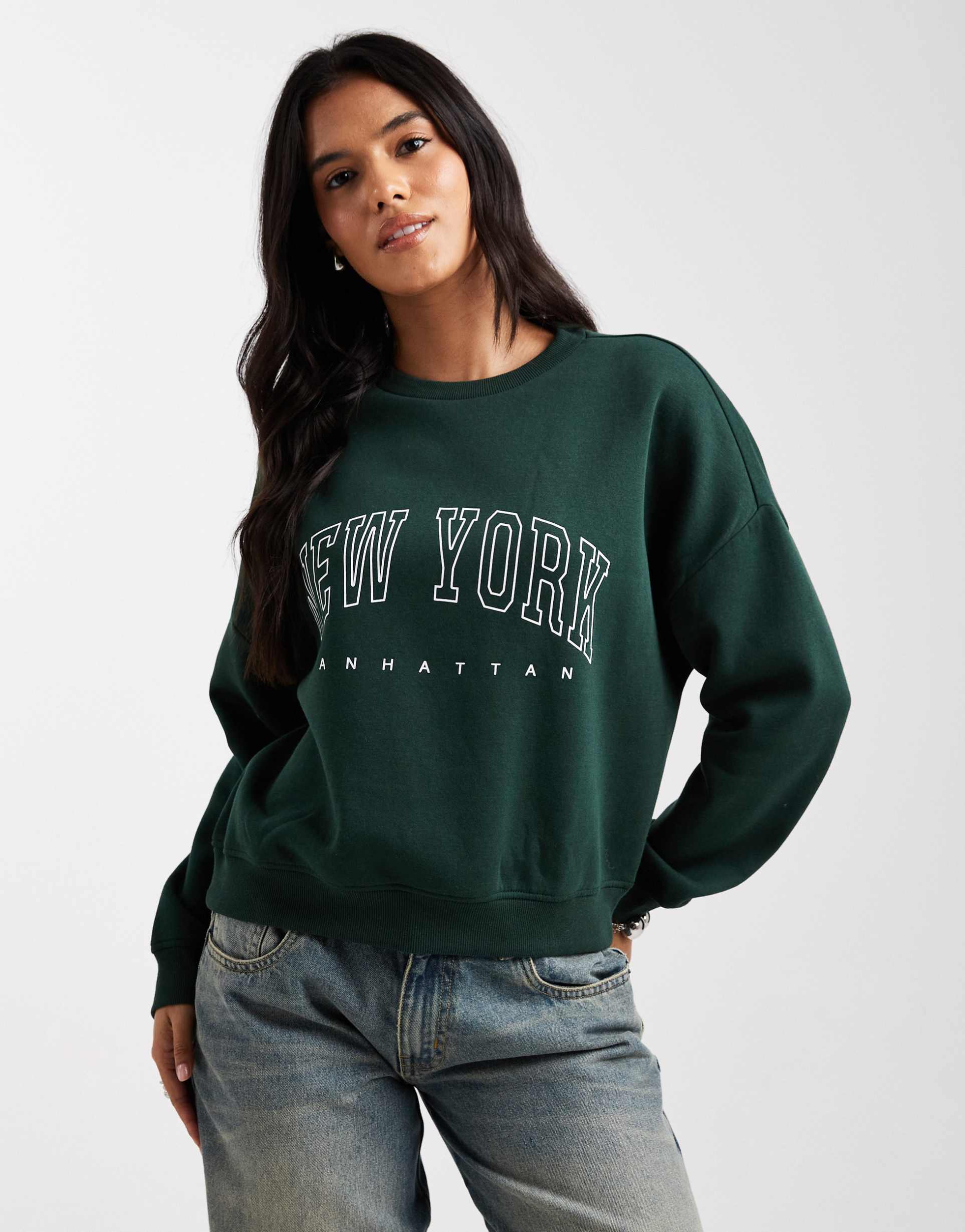 only new york print sweatshirt in dark green
