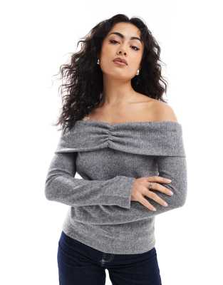 off-shoulder knit sweater in gray