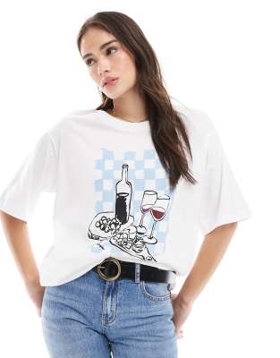 ONLY - Oversize-T-Shirt in Weiß mit Weinglas-Grafikprint