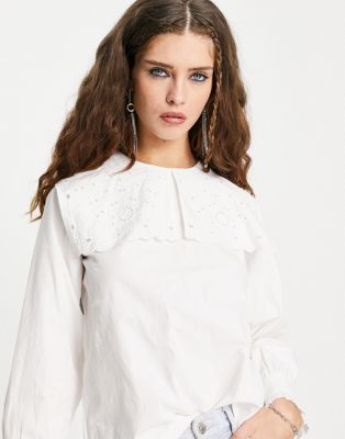 Only oversized broderie collar blouse in white