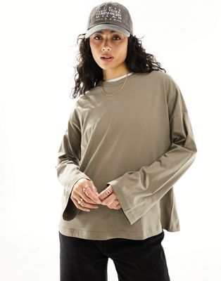 ONLY oversized long sleeve t-shirt in beige-Neutral