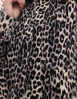 only oversized overshirt in leopard print - part of a set
