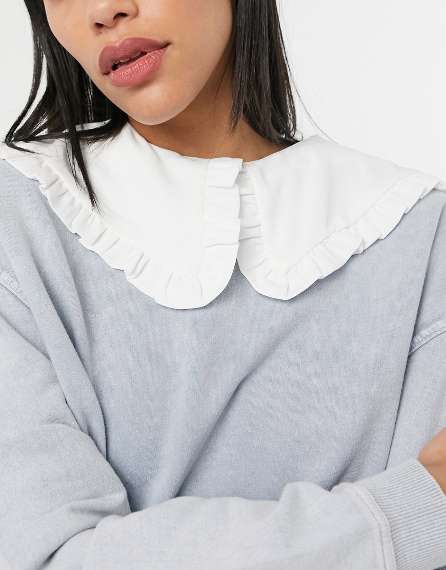 Only oversized ruffle collar accessory in white