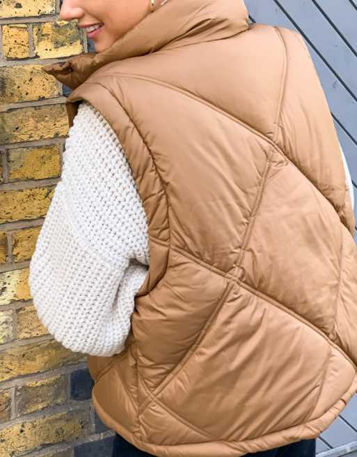 Only padded jacket with detachable sleeves in tan