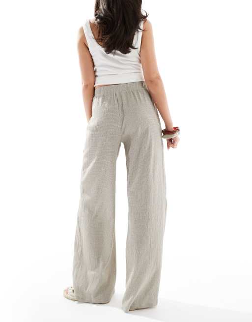 ONLY - Pantalon ample texturé noué à la taille - Taupe, 4 de 5