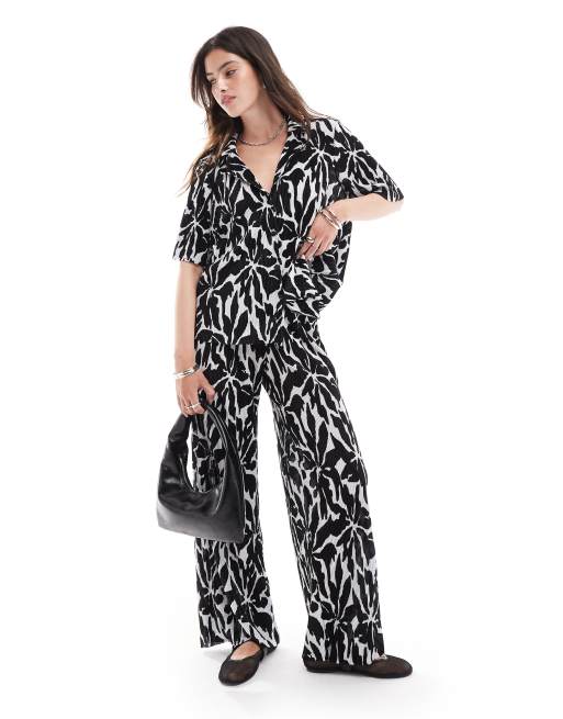 ONLY - Pantaloni a fondo ampio con stampa a fiori astratta in coordinato  