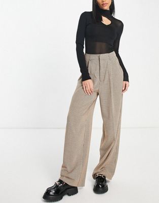 Only oversized dad trousers in beige houndstooth - ASOS Price Checker