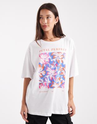 Only Petal Graphic Oversized Fit T-shirt In White