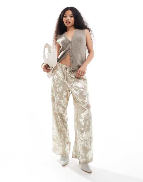 ONLY Petite foil print wide leg trouser in beige 