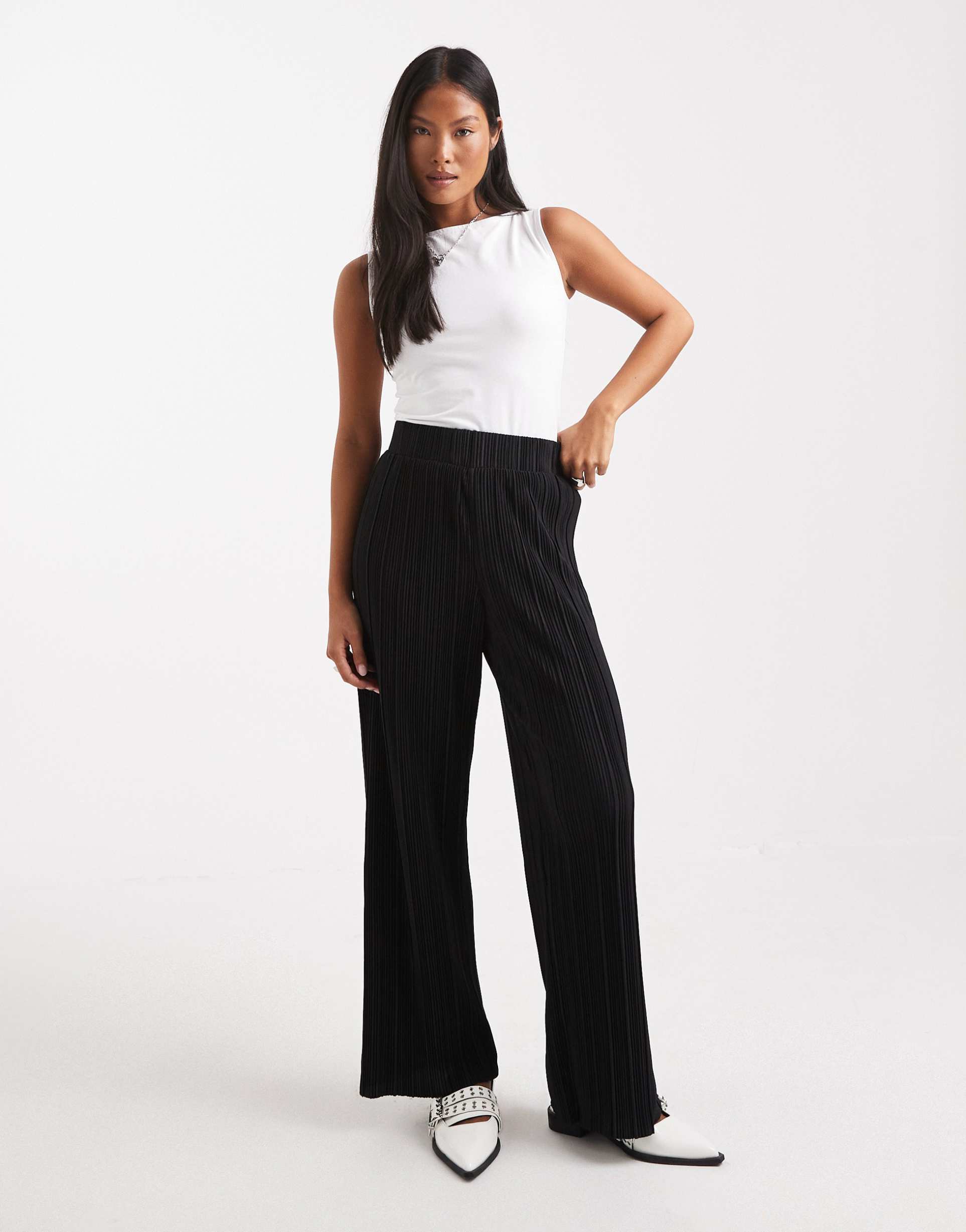only petite boxy plisse wide leg pants in black
