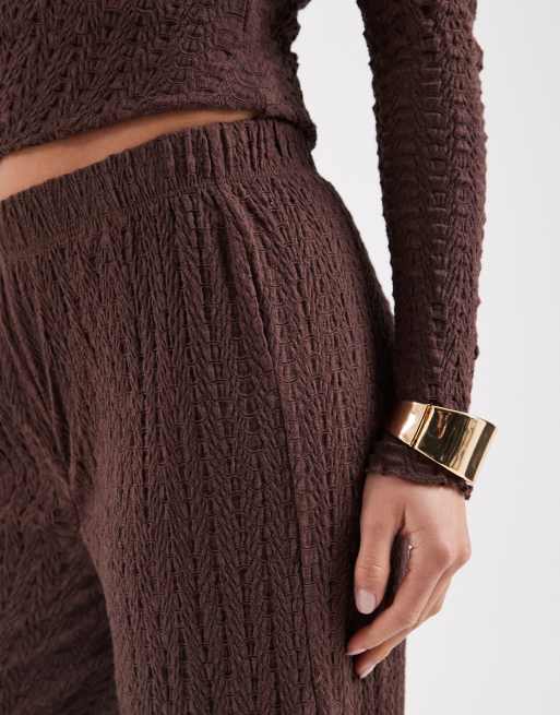 ONLY Petite - Broek met wijde pijpen en textuur in chocoladebruin, deel van co-ord set, 5 van 5