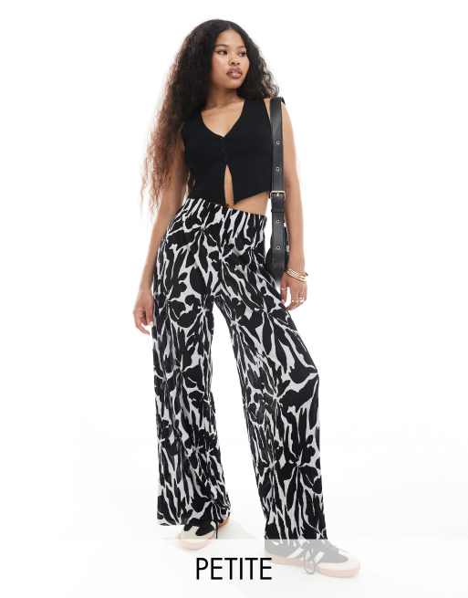 ONLY Petite - Broek met wijde pijpen in abstracte bloemenprint  