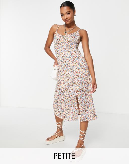 Only Petite - Cami-midikjole med sideslids og rynket bryst i småblomstret print