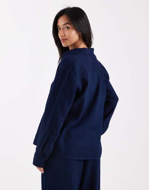 Only Petite - Camicia a maniche lunghe in seersucker blu navy in coordinato, 4 di 4