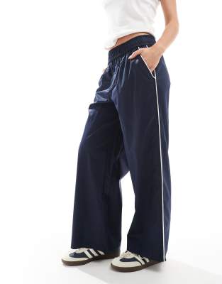 Only Petite ONLY Petite contrast piping wide leg trousers in navy