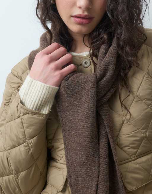 ONLY petite écharpe en maille marron foncé, 2 de 3