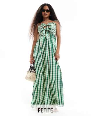 ONLY Petite gingahm maxi dress in green φωτογραφία