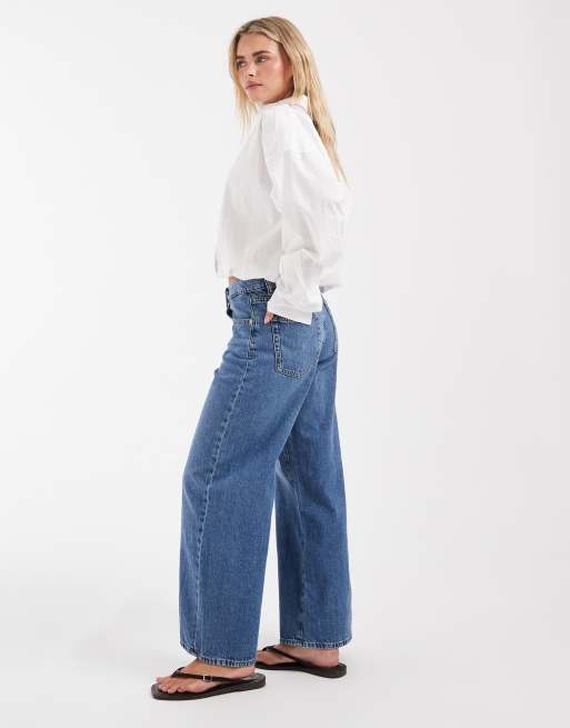ONLY Petite - Hope - Mellemblå jeans med mellemhøj talje, vide ben og knapdetaljer , 2 af 5