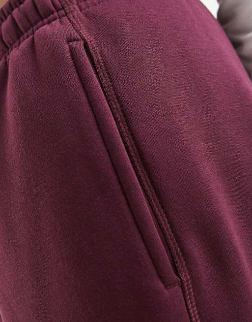 ONLY Petite - Joggers a fondo ampio color prugna scuro, 3 di 5