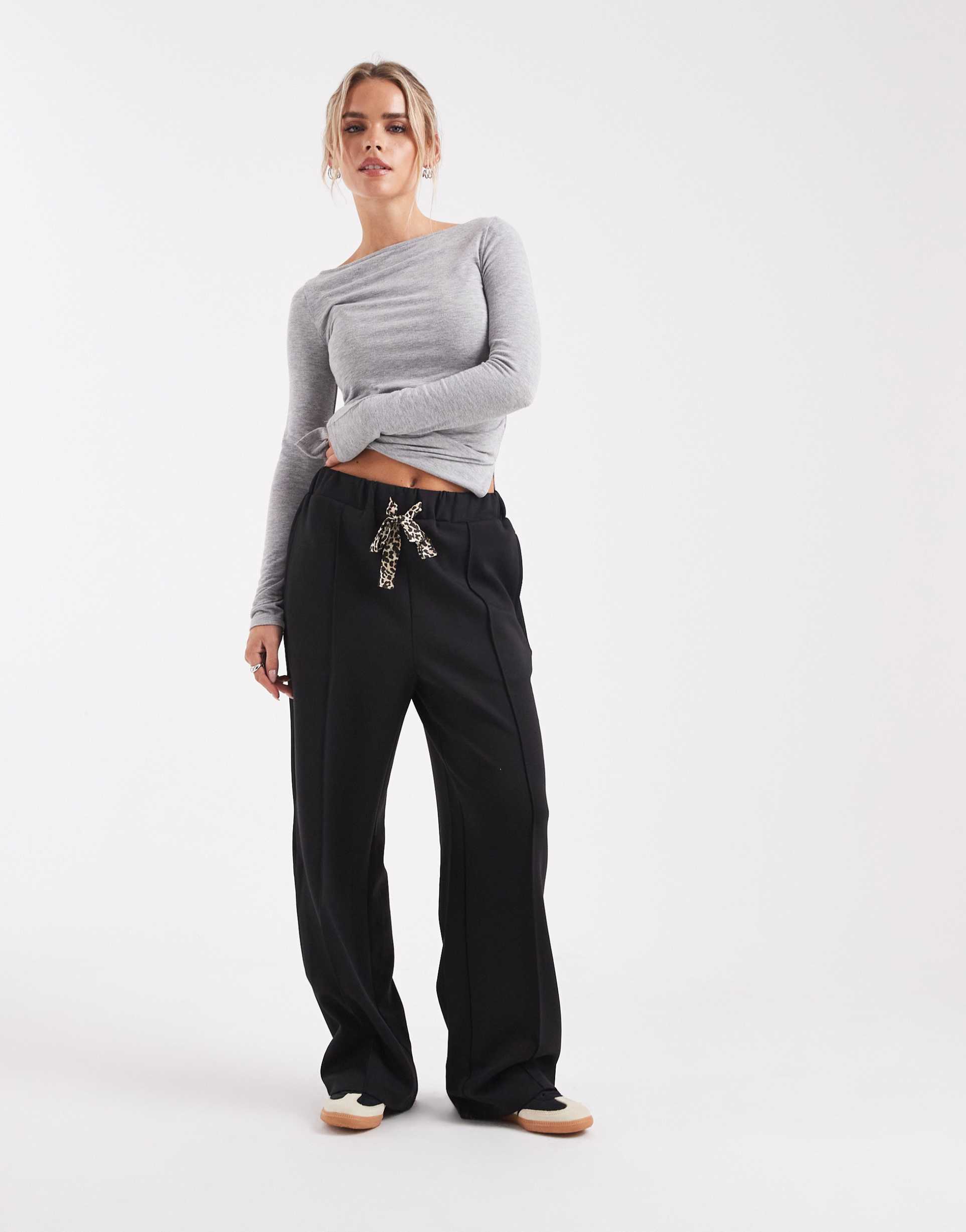 only petite leopard print bow detail pants in black