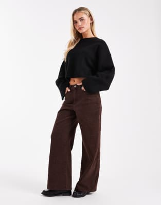 ONLY Petite - Madison - Jeans in Schokobraun mit weitem Bein und Leopardenmuster-Brown
