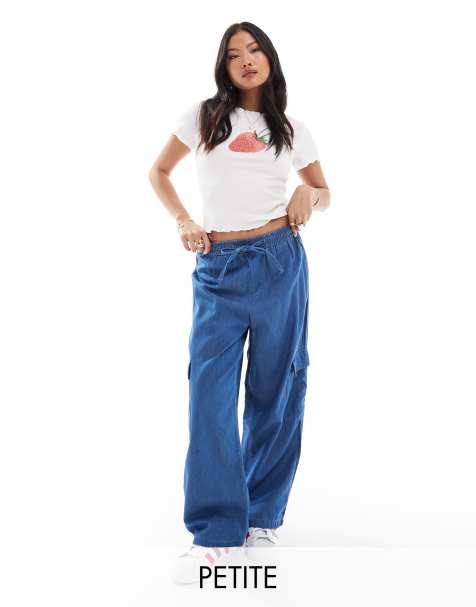 ONLY Petite – Marla – Mellanblå jeansbyxor i cargostil med vida ben - view 1
