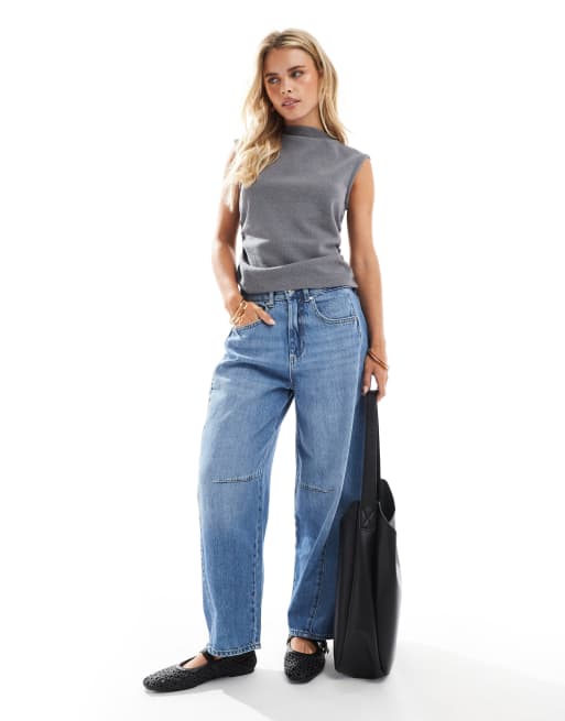 ONLY Petite – Mellanblå jeans med rundad design, barrelben och dekorativ söm
