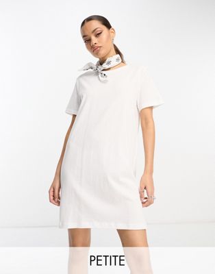 mini t-shirt dress in white