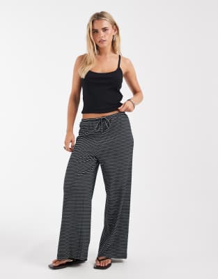 ONLY Petite - Pantalon à rayures - Noir