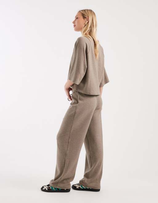 ONLY Petite - Pantalon ample d'ensemble en tissu texturé doux - Marron clair, 3 de 5