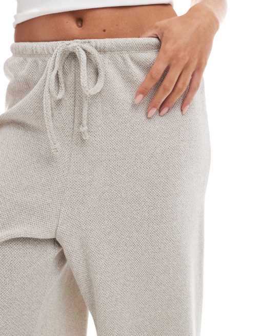 ONLY Petite - Pantalon ample habillé en tissu texturé - Taupe, 5 de 5