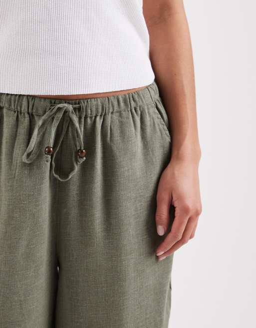 ONLY Petite - Pantaloni a fondo ampio in misto lino kaki chiaro, 2 di 5