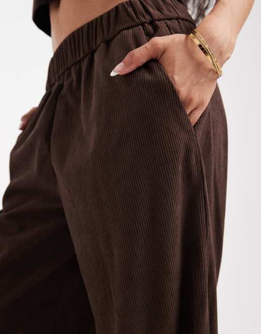 ONLY Petite - Pantaloni a fondo ampio in tessuto a coste marroni, 4 di 5