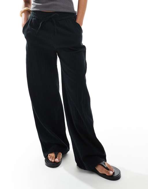 ONLY Petite - Pantaloni a fondo ampio nero effetto lino, 2 di 5