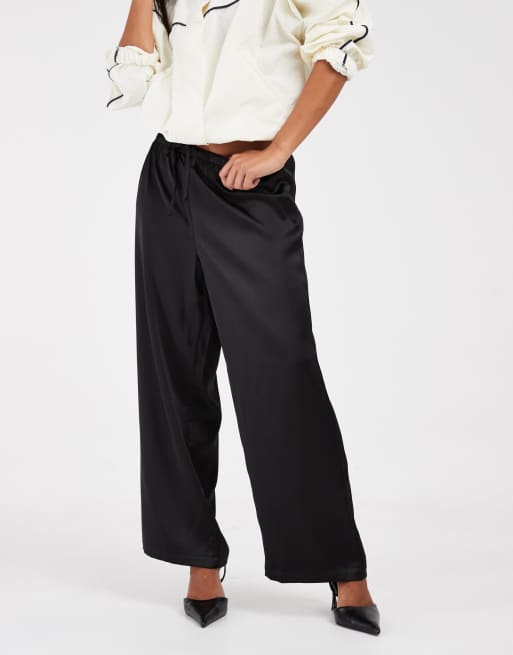 ONLY Petite - Pantaloni in raso neri, 2 di 5