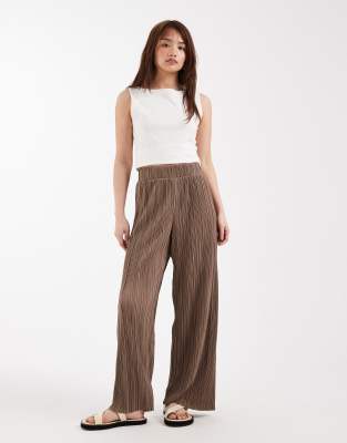 ONLY Petite - Plissierte Hose in Hellbraun mit weitem Bein-Brown