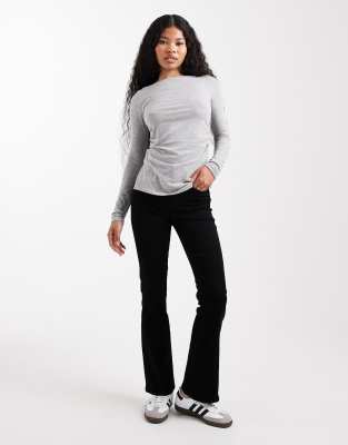 ONLY Petite - Royal - Schlagjeans in Schwarz