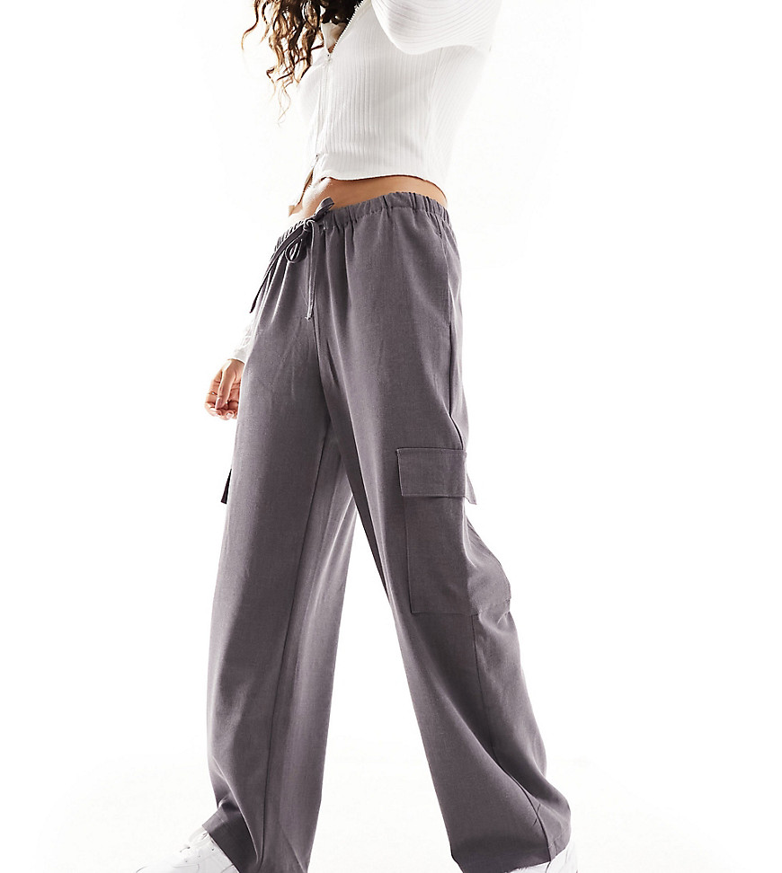 Only Petite straight leg cargo trousers in charcoal-Grey