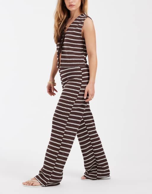ONLY Petite – Strickhose in gestreiftem Braun, Kombiteil, 3 von 5